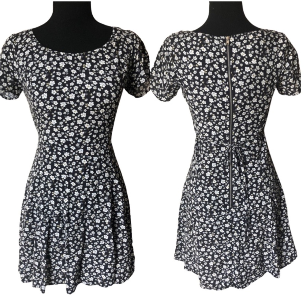 Forever 21 floral mini dress